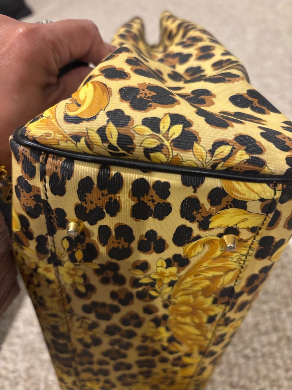 Women's Black and Gold  Gianni Versace Tote Bag - Picture 4 of 8
